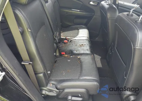 2018 Dodge Journey Crossroad z USA, uszkodzony, nr VIN 3C4PDCGBXJT421823